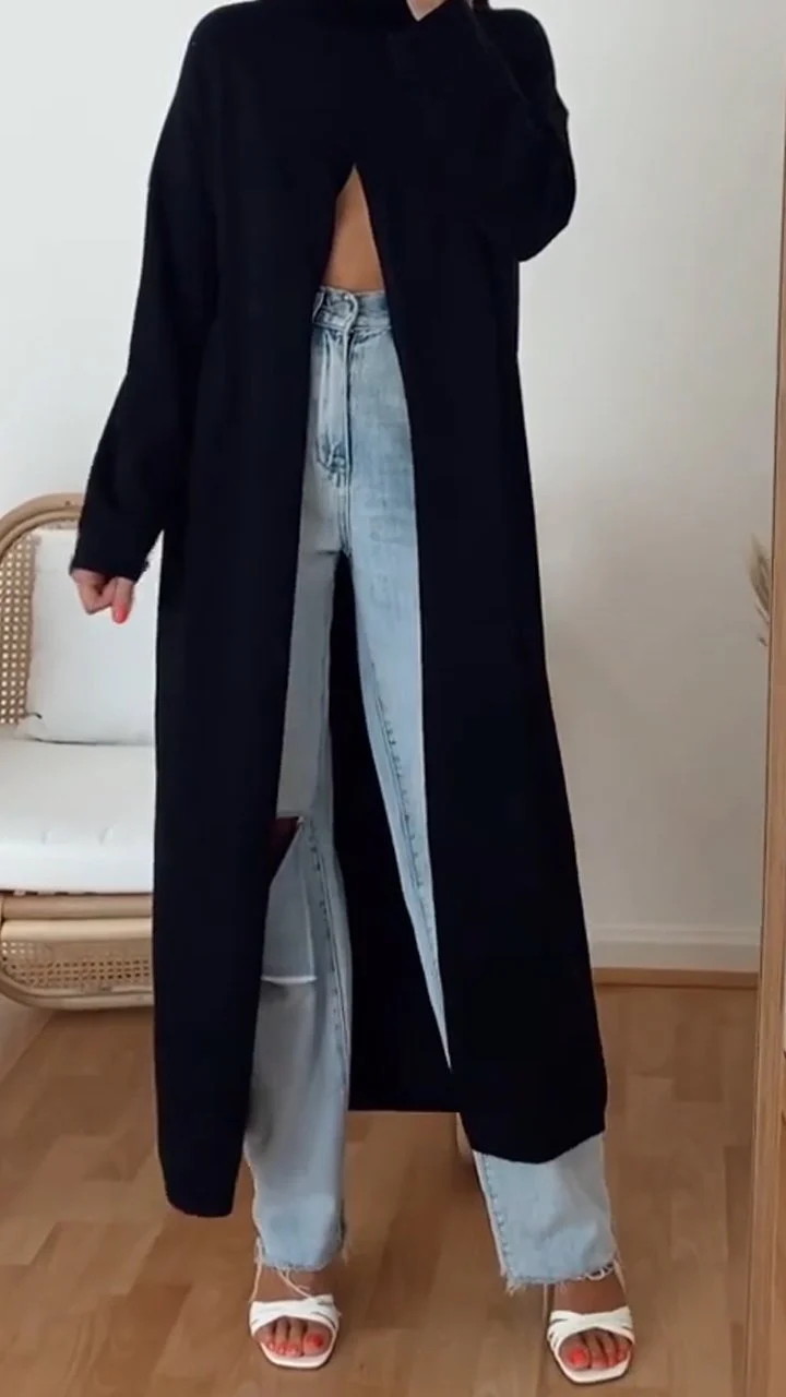 Women's Round Neck with Slits and Long Sleeves